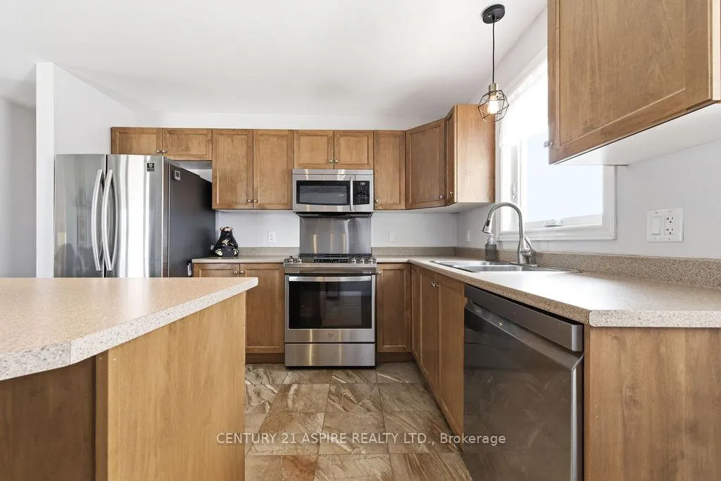 Photo 11 of 17 Newport Drive, Petawawa — HOMEH