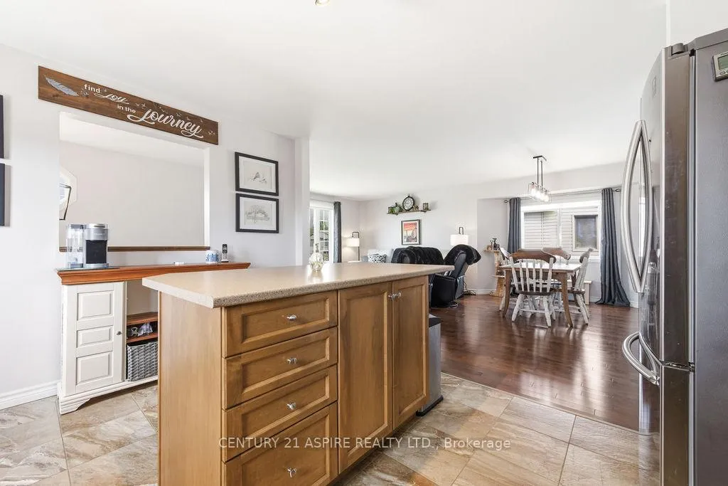 Photo 13 of 17 Newport Drive, Petawawa — HOMEH