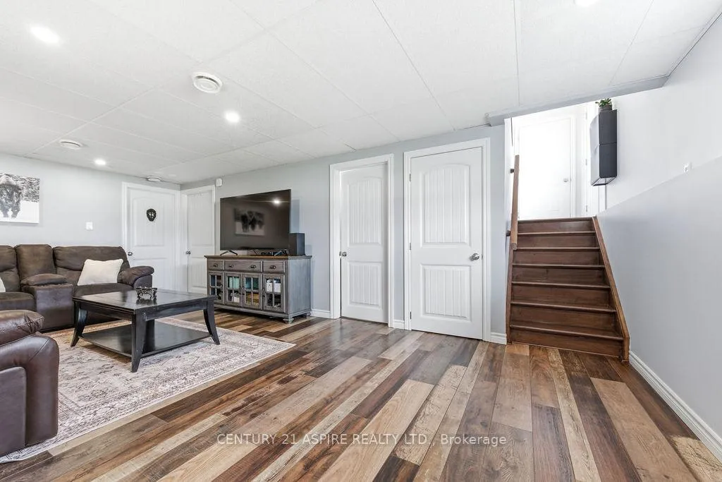 Photo 23 of 17 Newport Drive, Petawawa — HOMEH