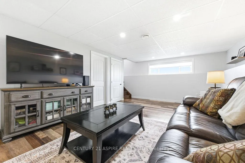 Photo 25 of 17 Newport Drive, Petawawa — HOMEH
