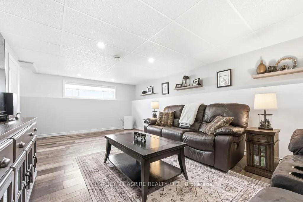 Photo 26 of 17 Newport Drive, Petawawa — HOMEH