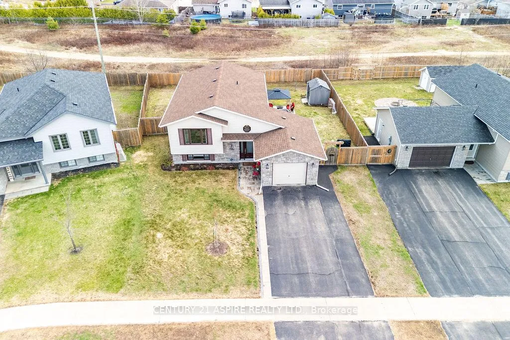 Photo 39 of 17 Newport Drive, Petawawa — HOMEH