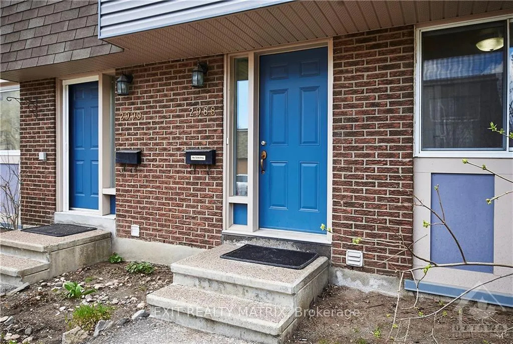 Photo 3 of 2988 Fairlea Crescent, Ottawa, Heron Gate/Industrial Park — HOMEH