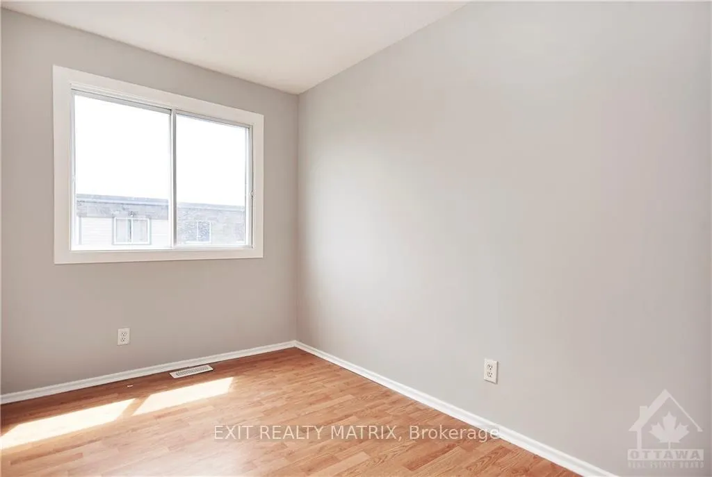 Photo 18 of 2988 Fairlea Crescent, Ottawa, Heron Gate/Industrial Park — HOMEH