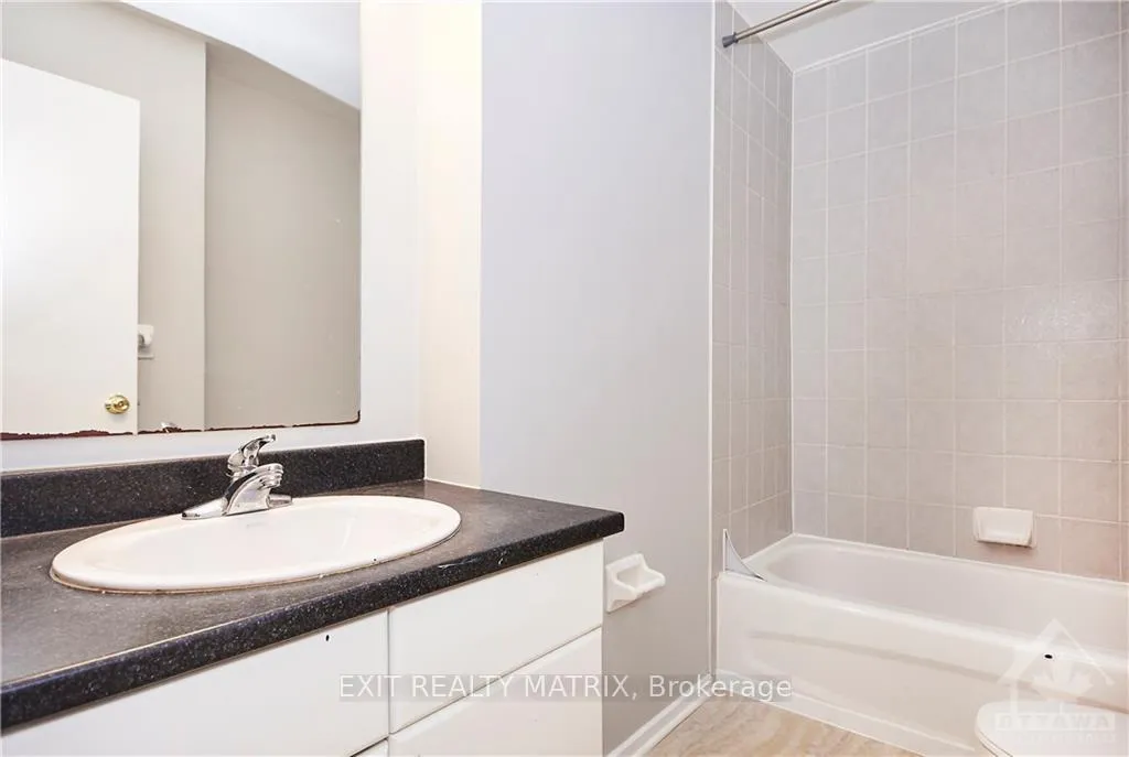Photo 21 of 2988 Fairlea Crescent, Ottawa, Heron Gate/Industrial Park — HOMEH