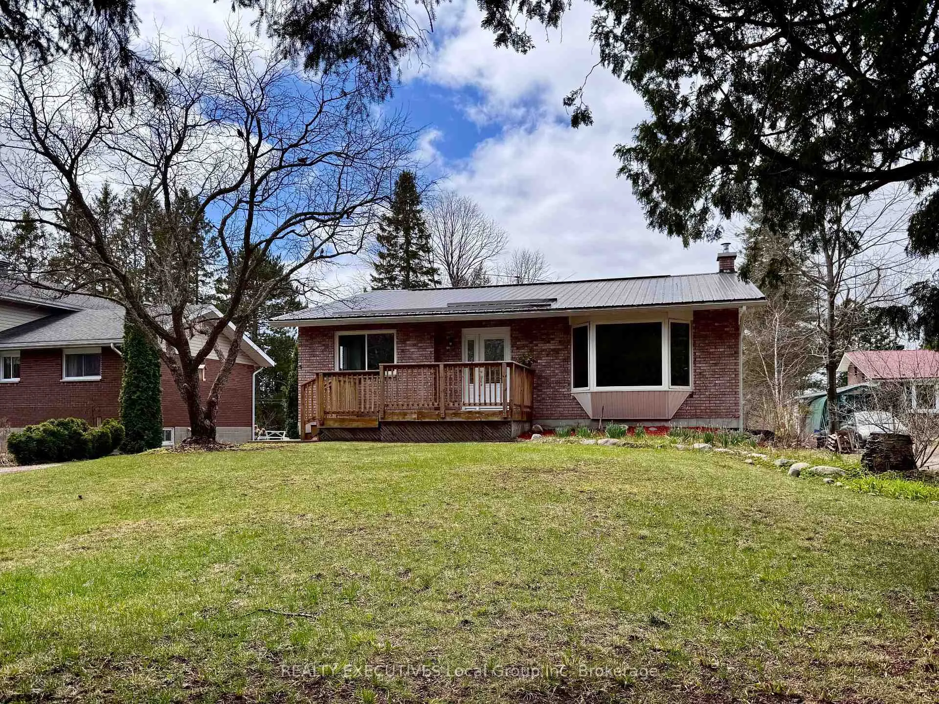 Photo 2 of 1052 Evansville Drive, West Nipissing, Sturgeon Falls — HOMEH