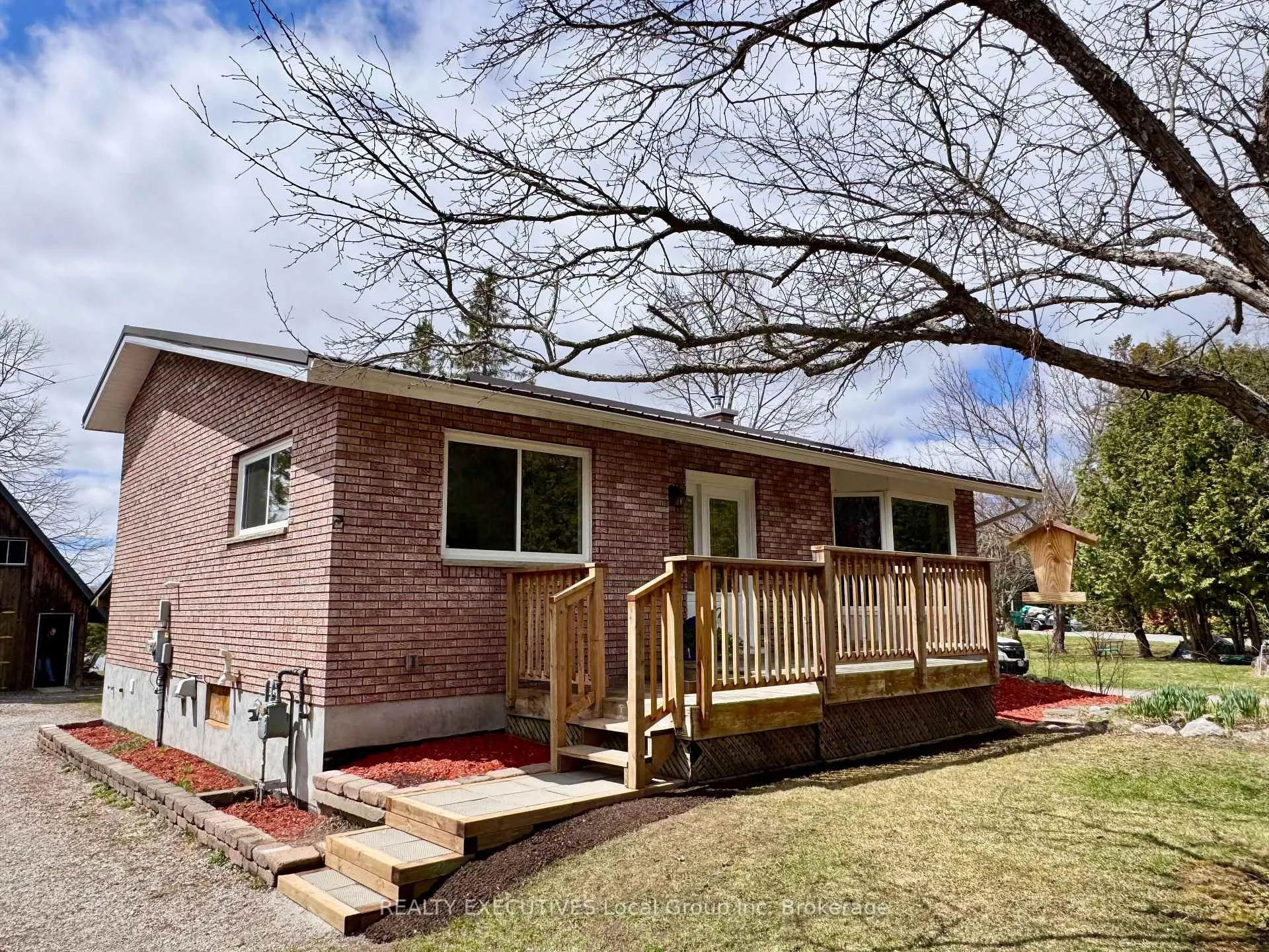 Photo 3 of 1052 Evansville Drive, West Nipissing, Sturgeon Falls — HOMEH