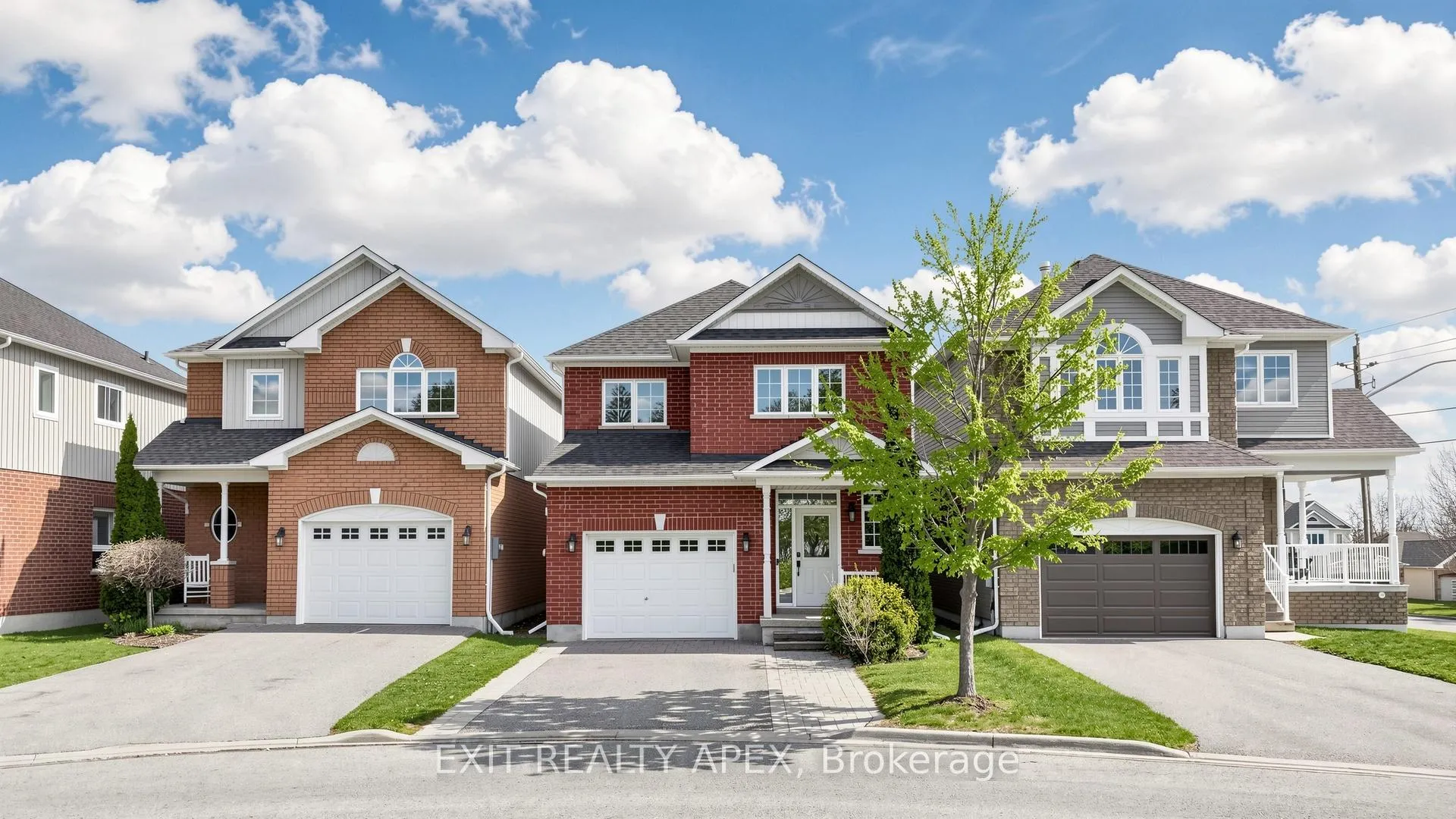 Photo 1 of 1311 Macinally Court, Oshawa, Pinecrest — HOMEH