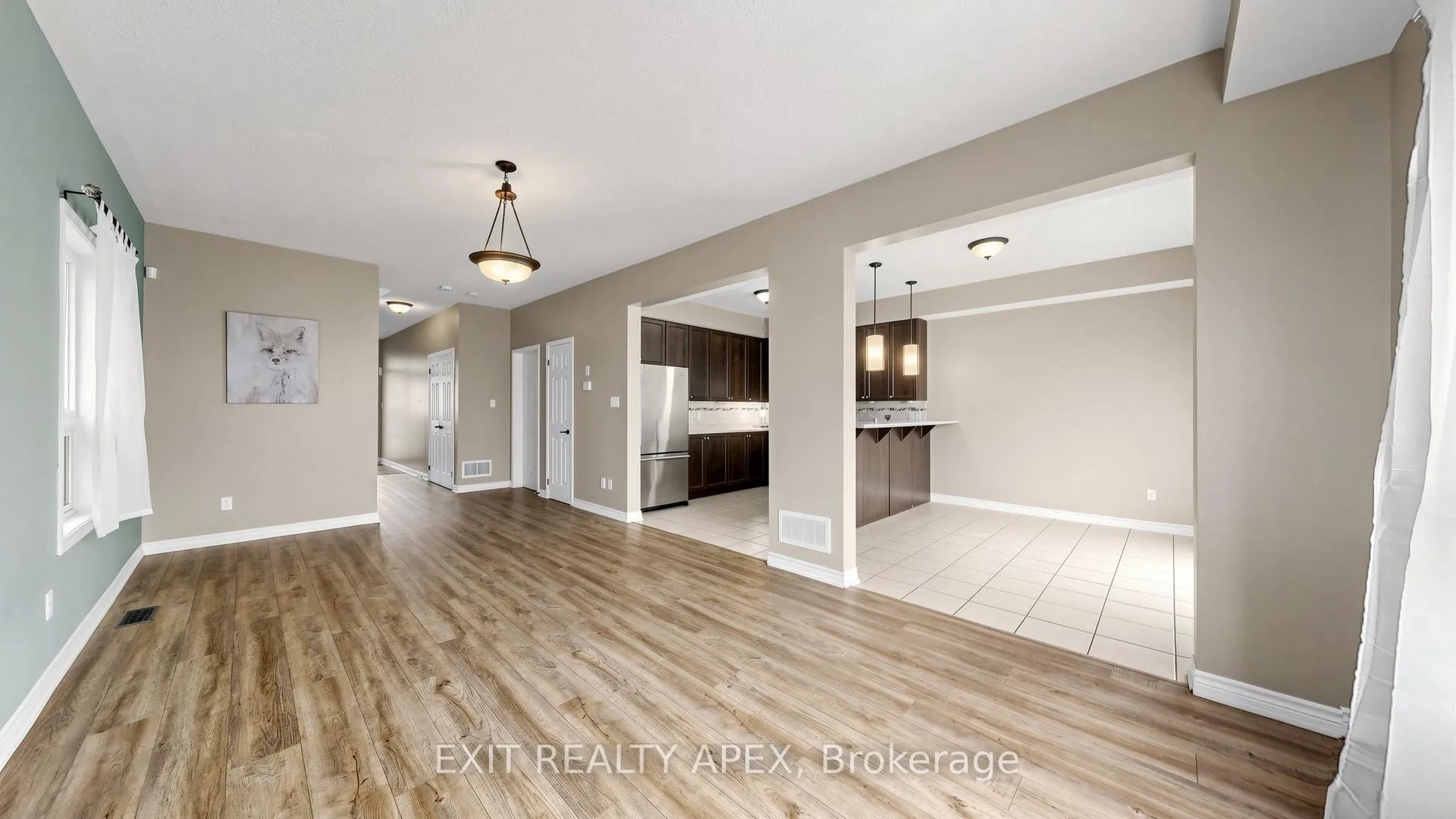 Photo 7 of 1311 Macinally Court, Oshawa, Pinecrest — HOMEH