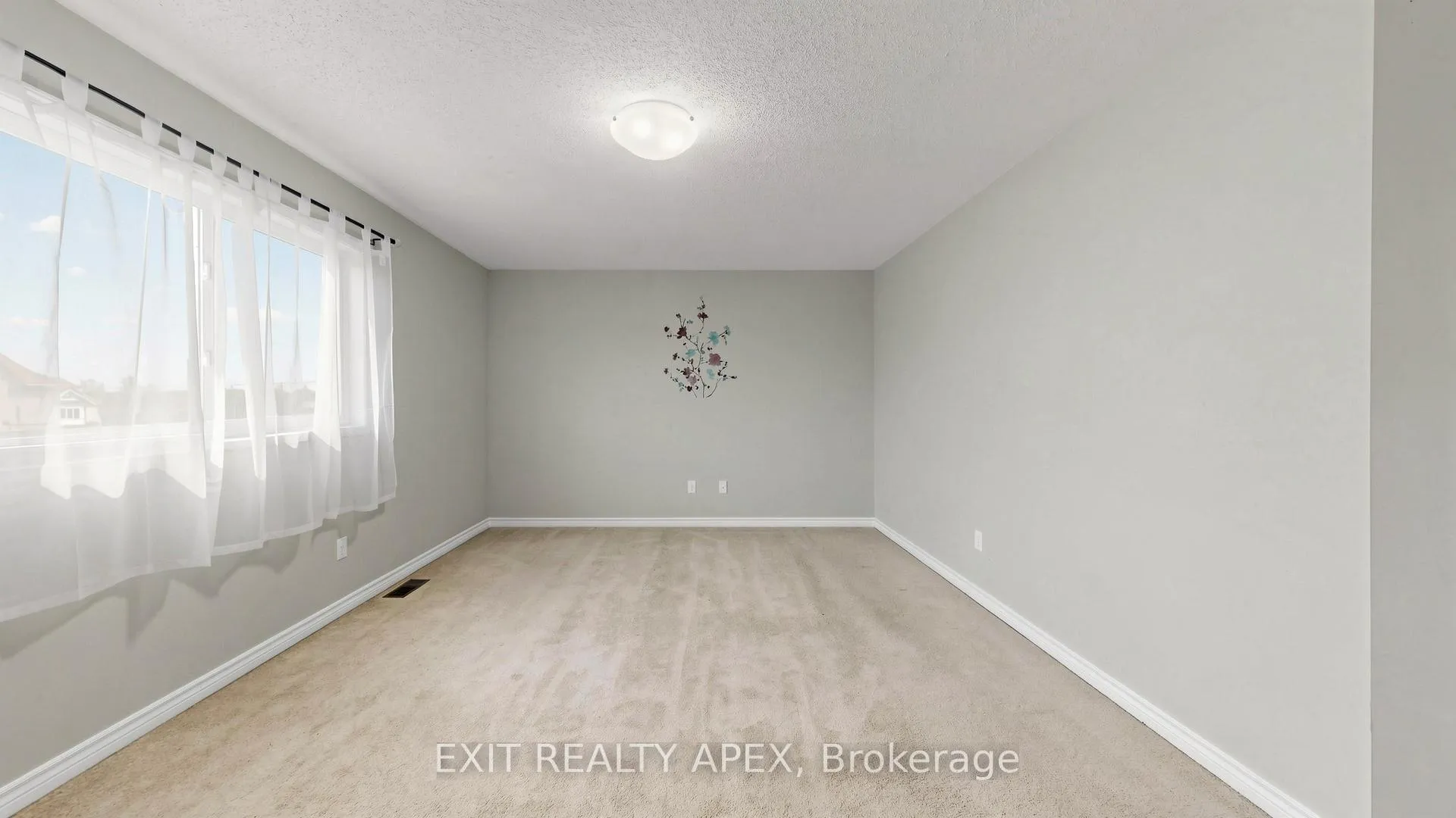 Photo 24 of 1311 Macinally Court, Oshawa, Pinecrest — HOMEH