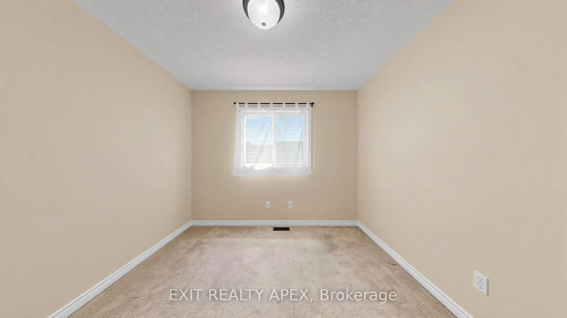 Photo 31 of 1311 Macinally Court, Oshawa, Pinecrest — HOMEH