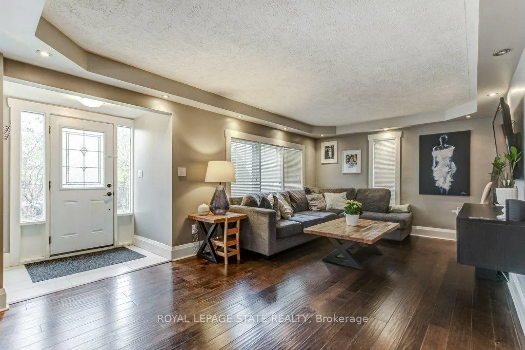 Photo 7 of 114 Second Street N, Hamilton, Stoney Creek — HOMEH