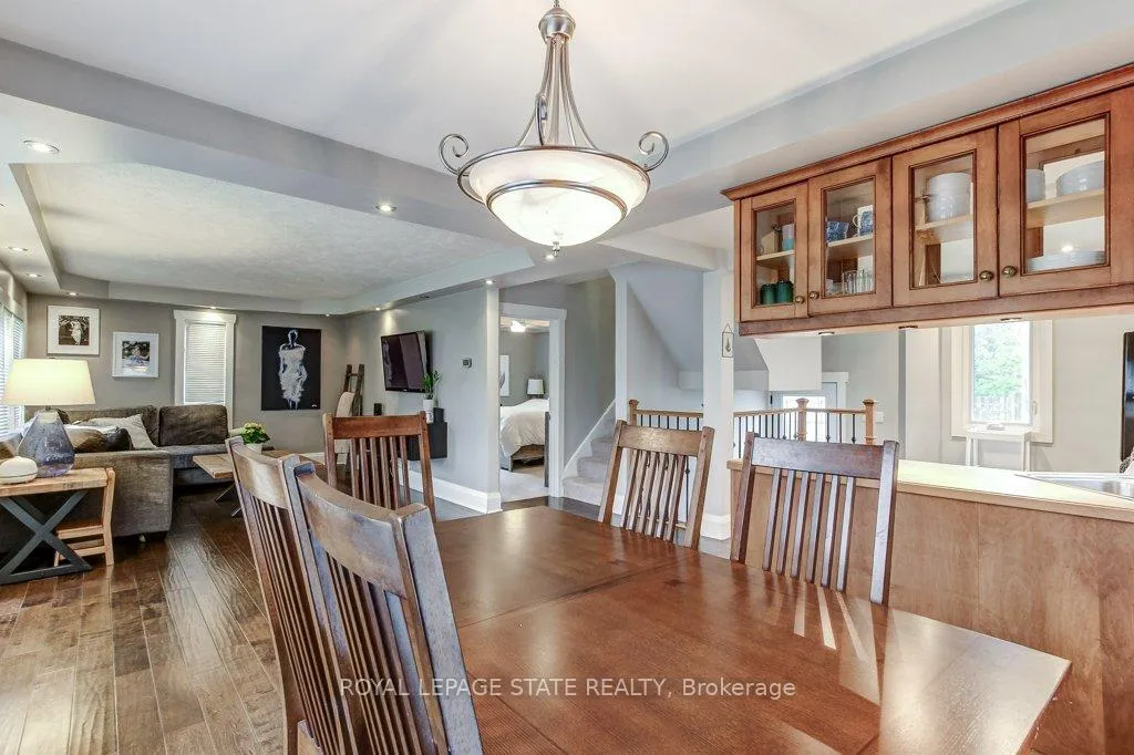 Photo 12 of 114 Second Street N, Hamilton, Stoney Creek — HOMEH
