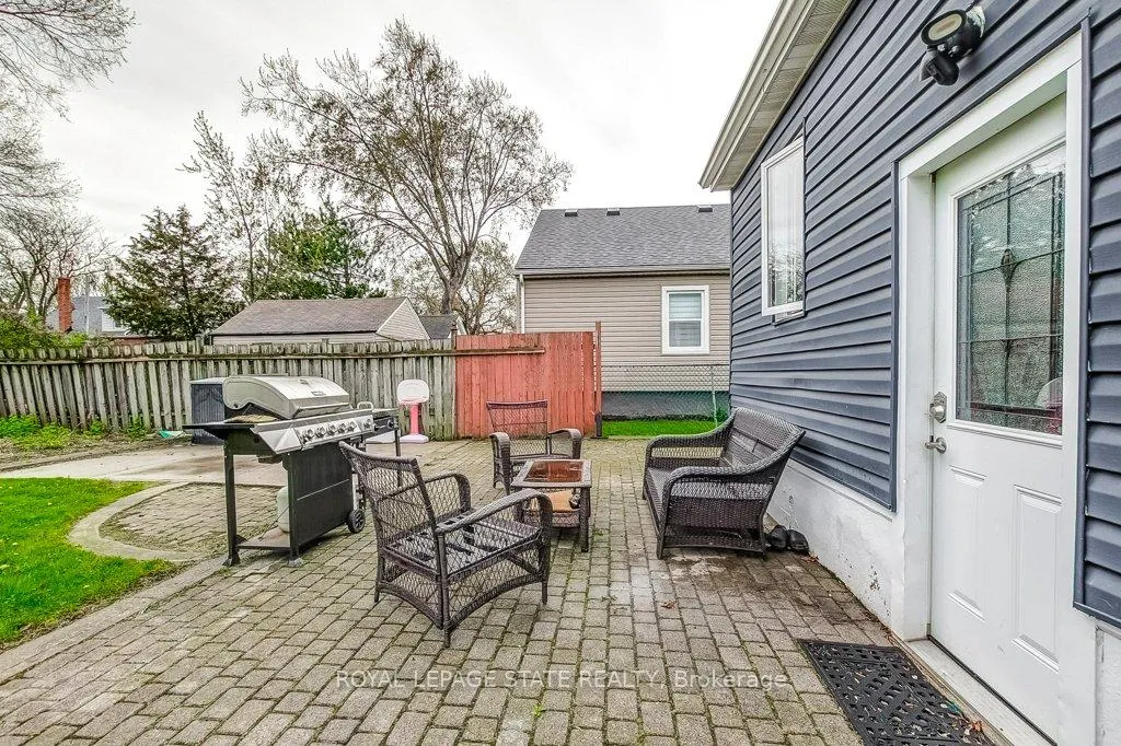 Photo 34 of 114 Second Street N, Hamilton, Stoney Creek — HOMEH