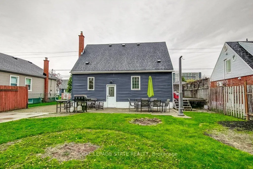 Photo 37 of 114 Second Street N, Hamilton, Stoney Creek — HOMEH