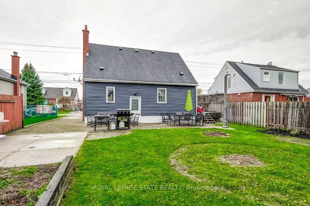 Photo 38 of 114 Second Street N, Hamilton, Stoney Creek — HOMEH