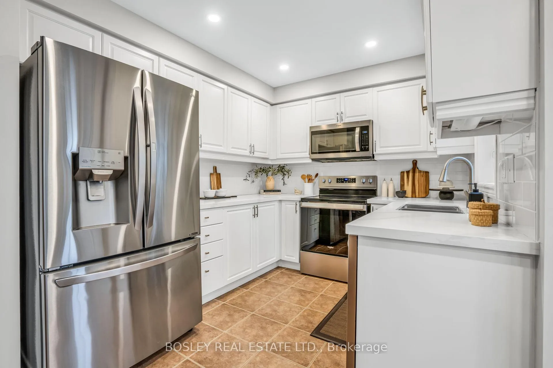 Photo 22 of Unit 24, 22 Gidley Lane, Ajax, Central — HOMEH