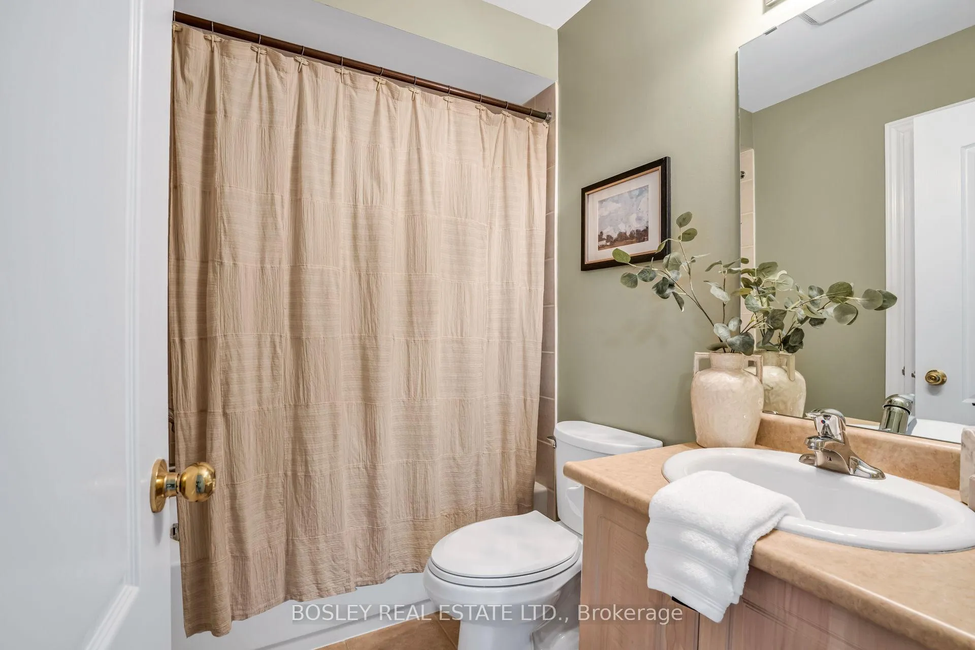 Photo 42 of Unit 24, 22 Gidley Lane, Ajax, Central — HOMEH