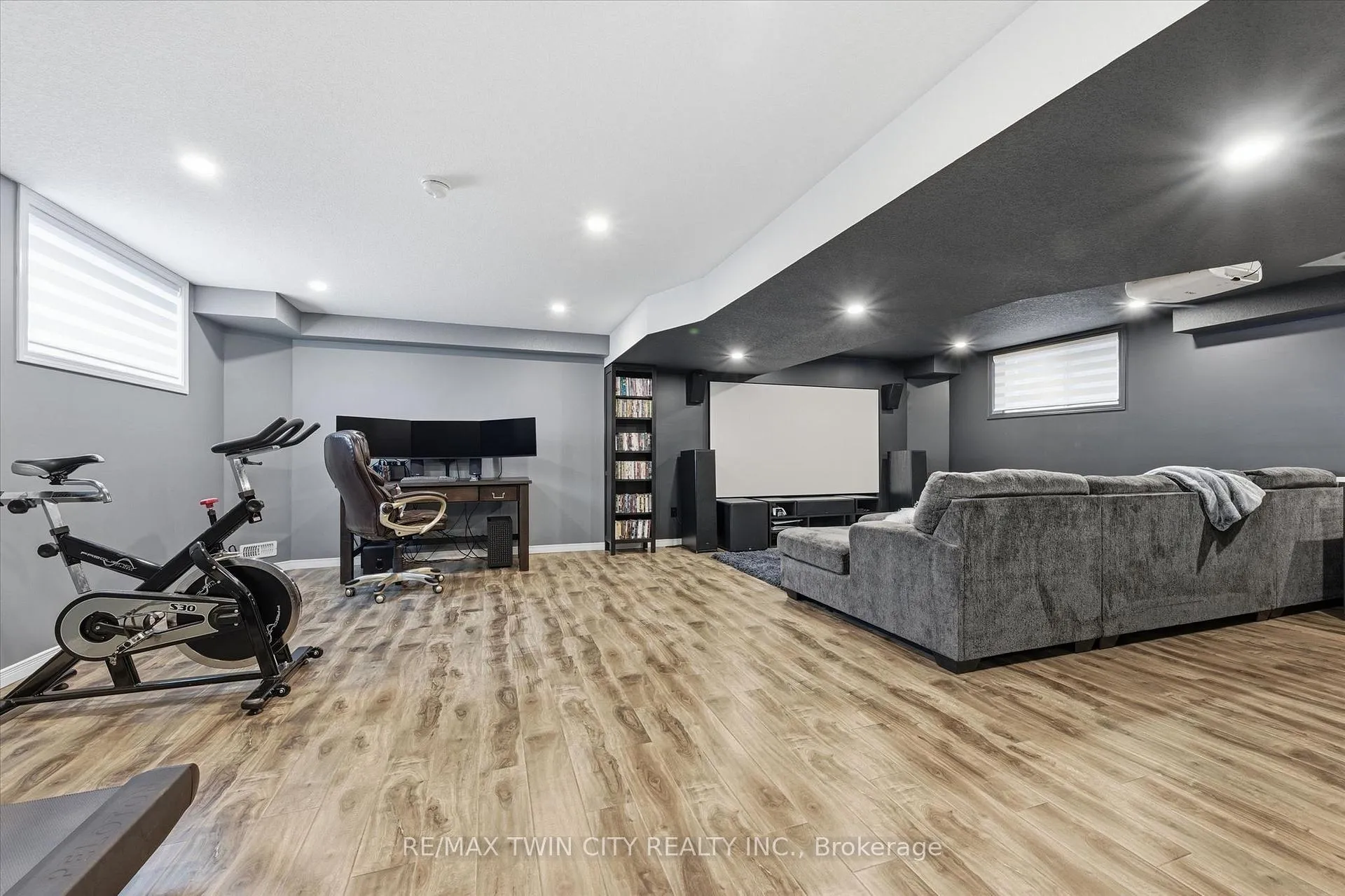 Photo 30 of 33 Mistywood Street, Kitchener — HOMEH