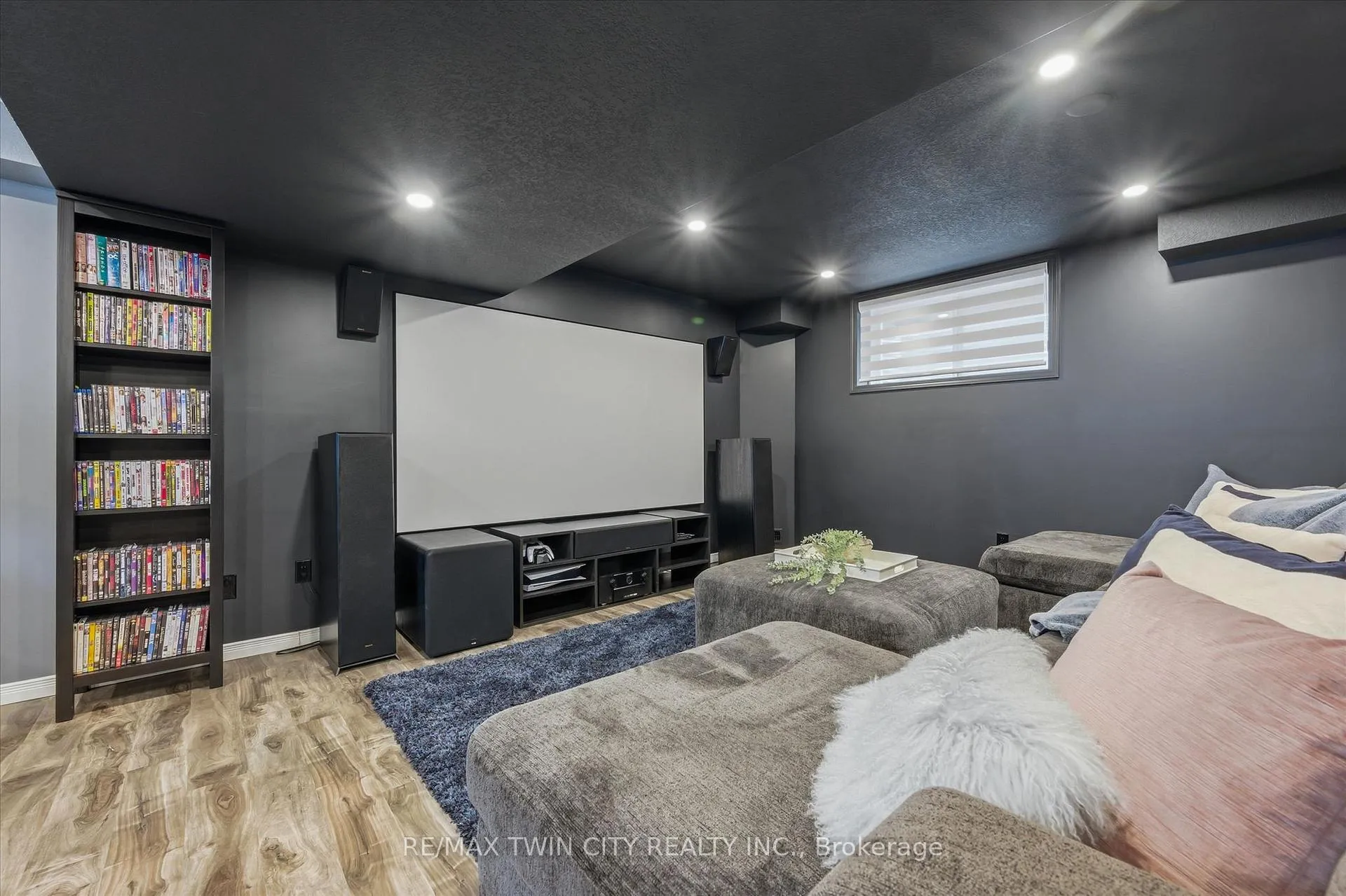 Photo 31 of 33 Mistywood Street, Kitchener — HOMEH