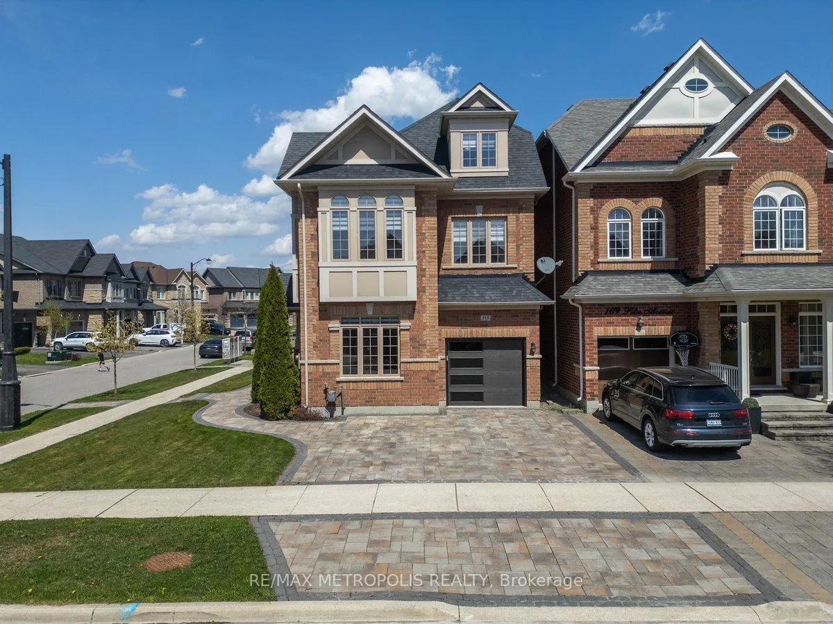 Photo 4 of 115 Pelee Avenue, Vaughan, Kleinburg — HOMEH