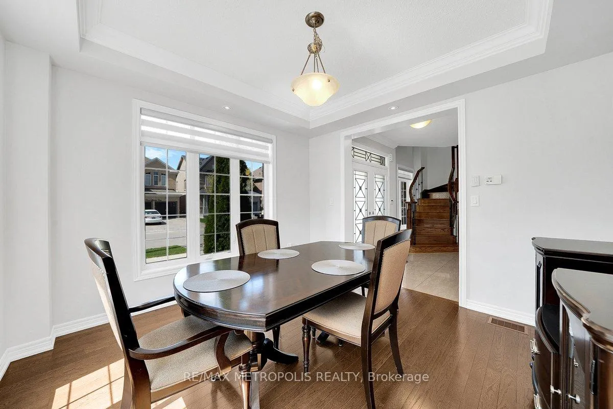 Photo 6 of 115 Pelee Avenue, Vaughan, Kleinburg — HOMEH