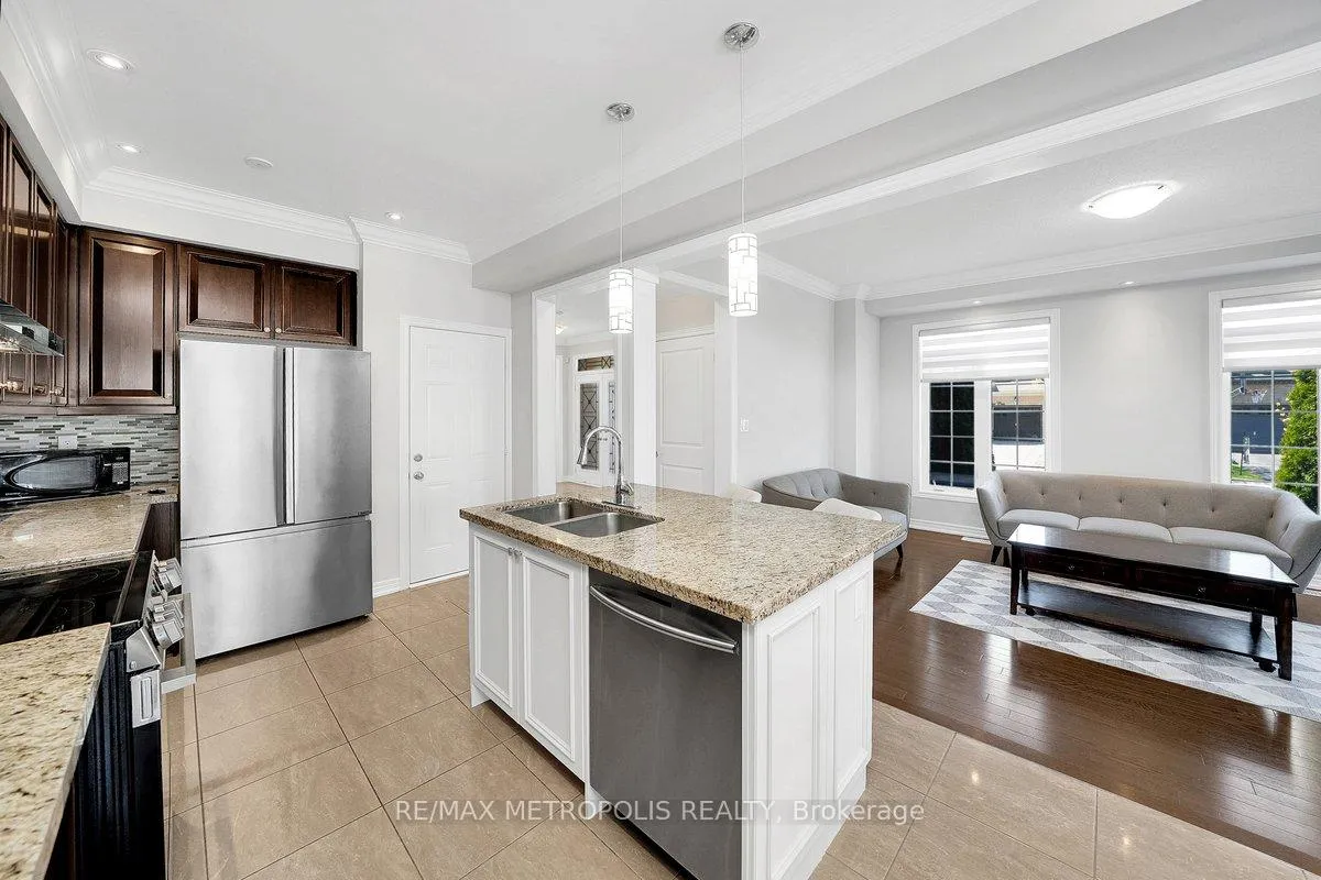 Photo 9 of 115 Pelee Avenue, Vaughan, Kleinburg — HOMEH