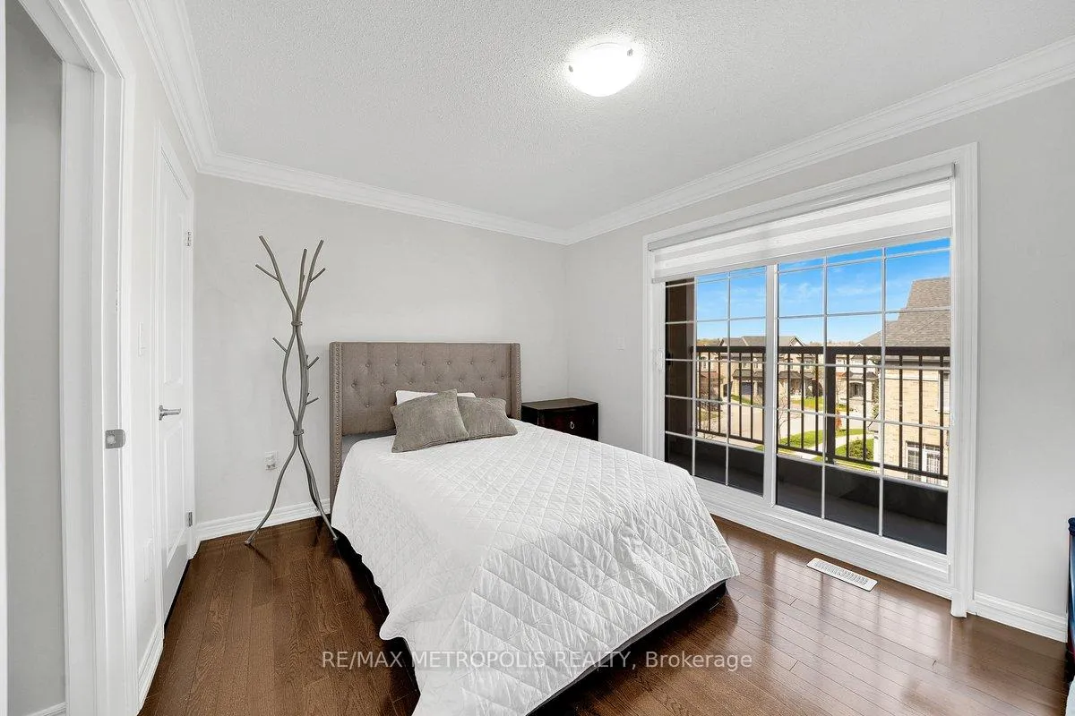Photo 15 of 115 Pelee Avenue, Vaughan, Kleinburg — HOMEH