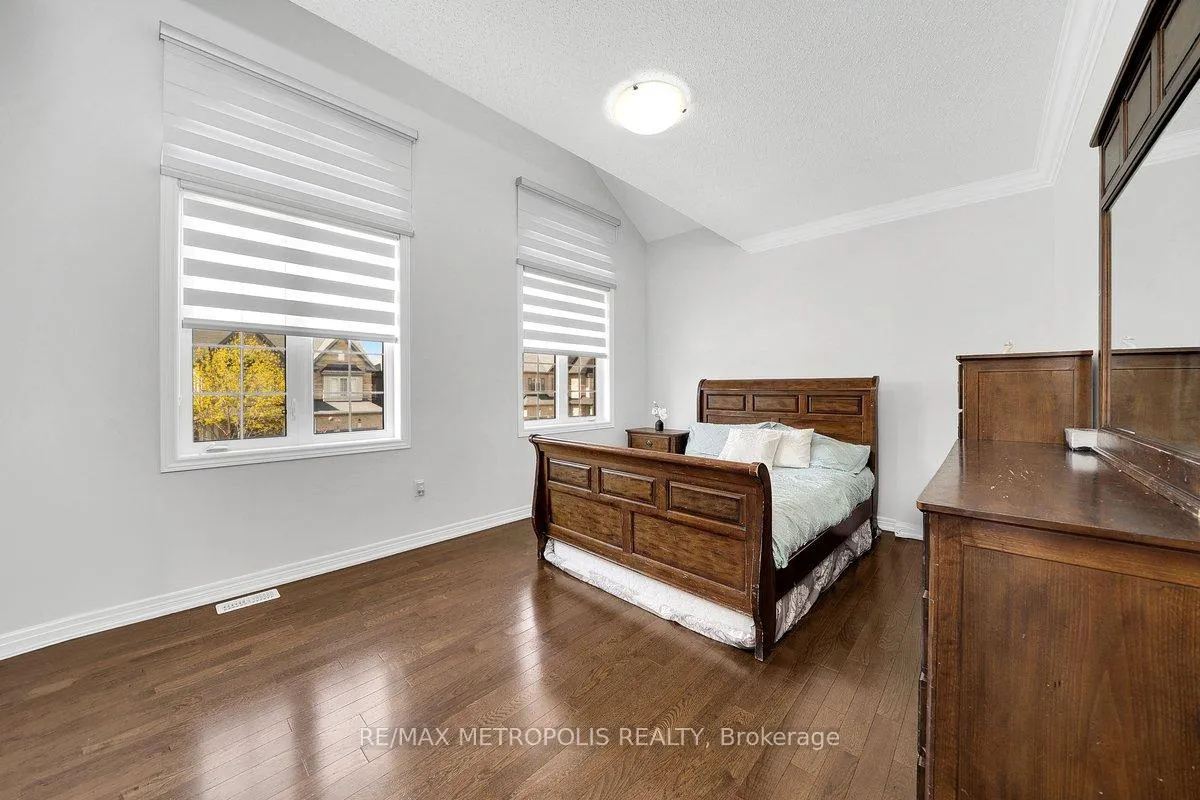 Photo 17 of 115 Pelee Avenue, Vaughan, Kleinburg — HOMEH