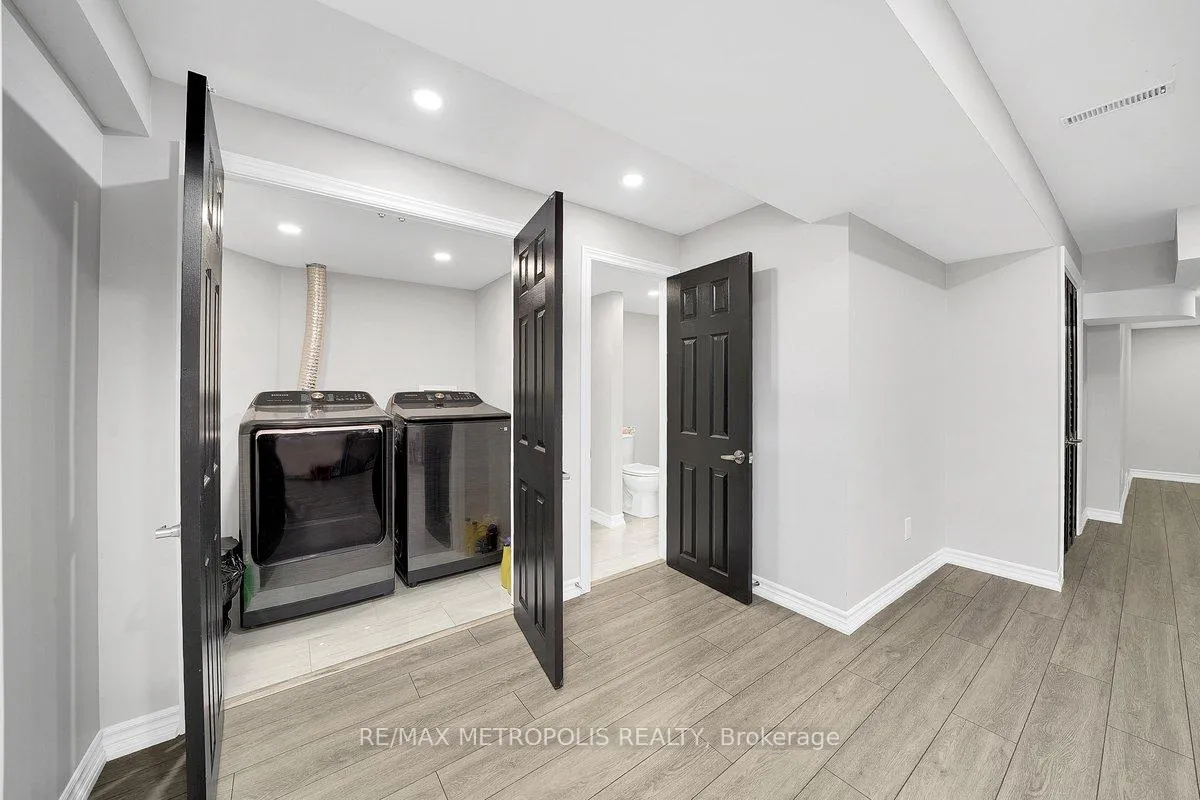 Photo 22 of 115 Pelee Avenue, Vaughan, Kleinburg — HOMEH
