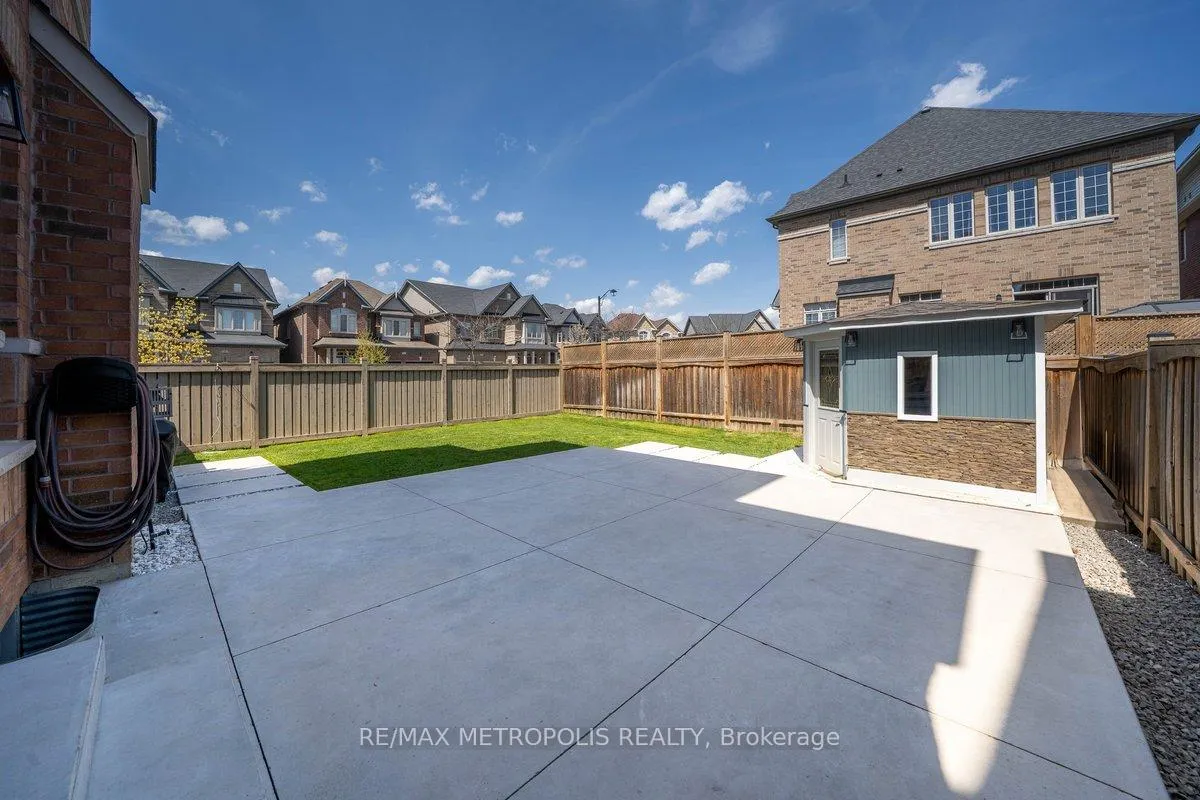 Photo 26 of 115 Pelee Avenue, Vaughan, Kleinburg — HOMEH