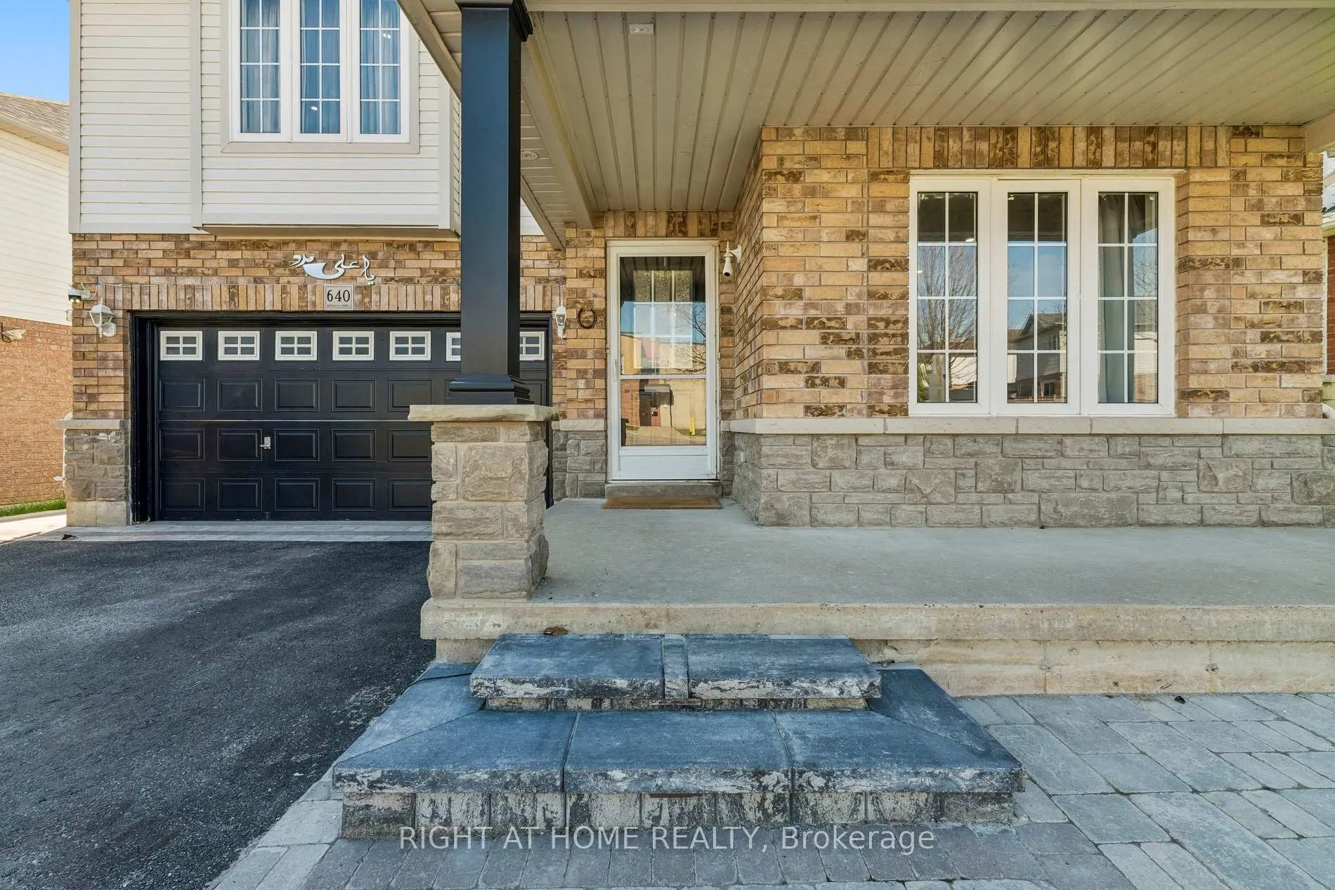 Photo 2 of 640 Ormond Drive, Oshawa, Samac — HOMEH