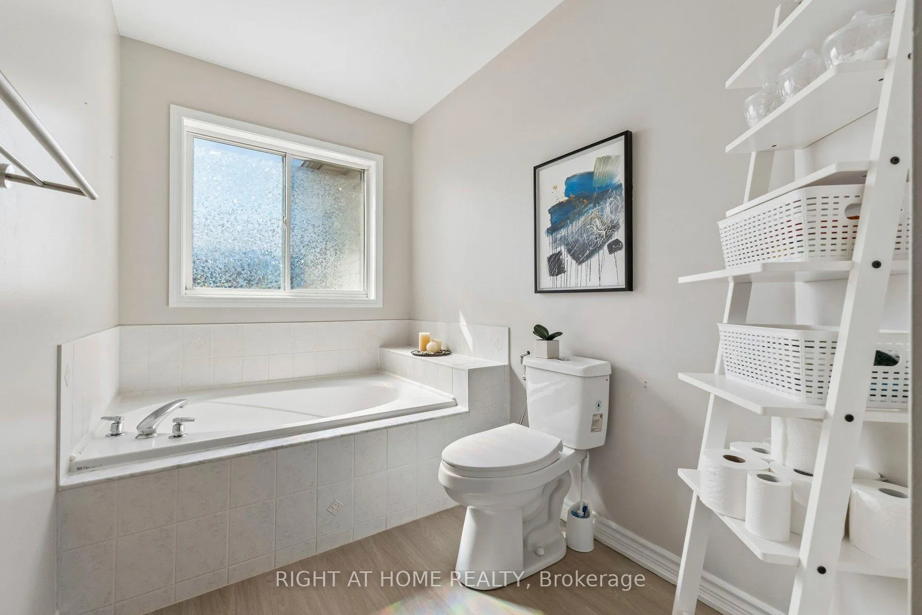 Photo 24 of 640 Ormond Drive, Oshawa, Samac — HOMEH