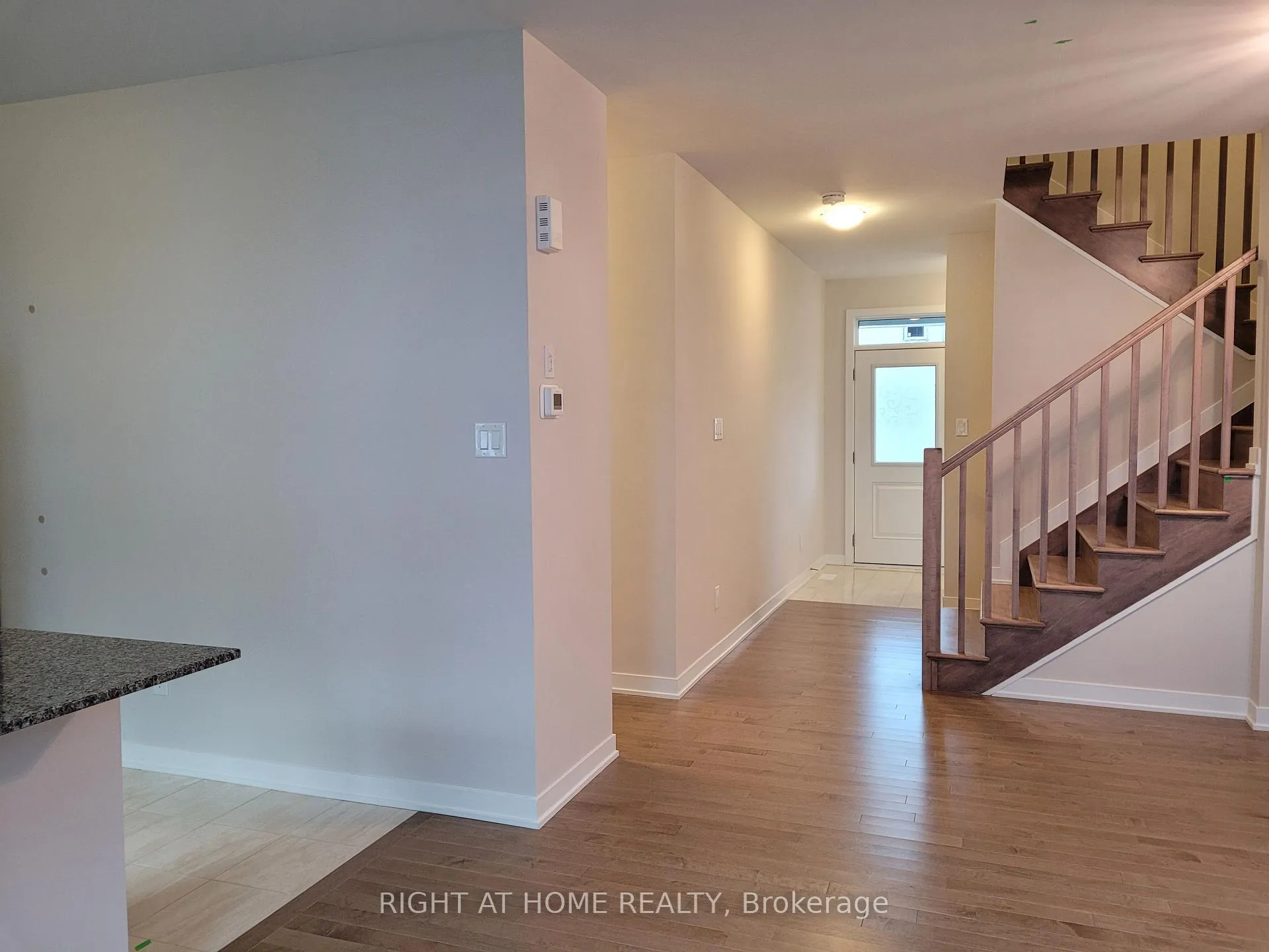Photo 2 of 12 Focality Crescent, Ottawa, Barrhaven - Half Moon Bay — HOMEH