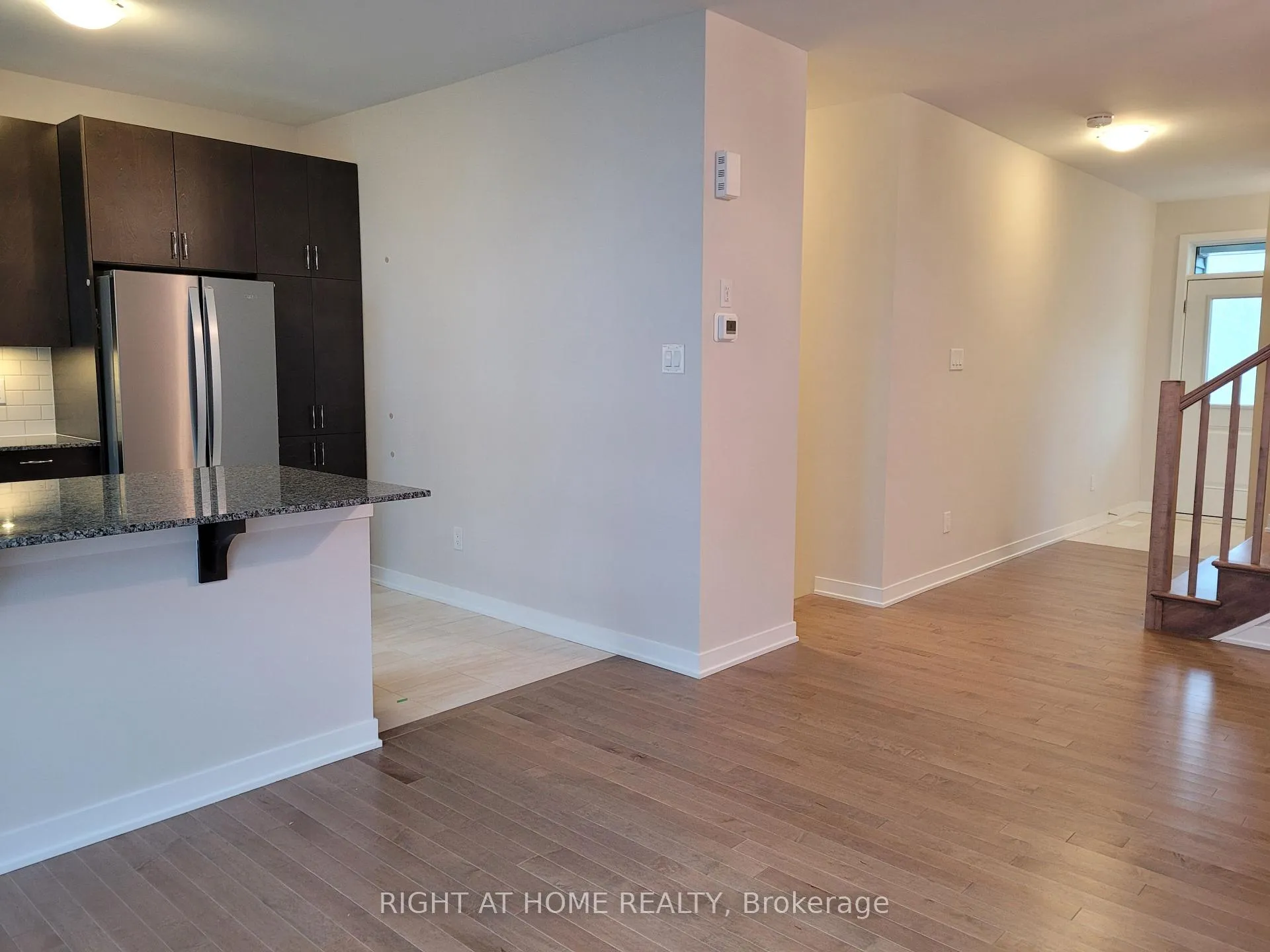 Photo 12 of 12 Focality Crescent, Ottawa, Barrhaven - Half Moon Bay — HOMEH