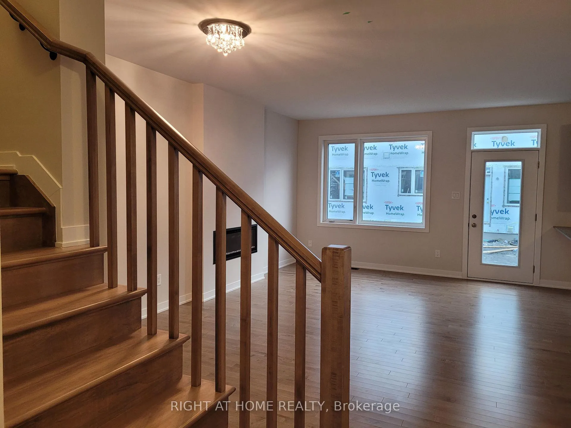Photo 13 of 12 Focality Crescent, Ottawa, Barrhaven - Half Moon Bay — HOMEH