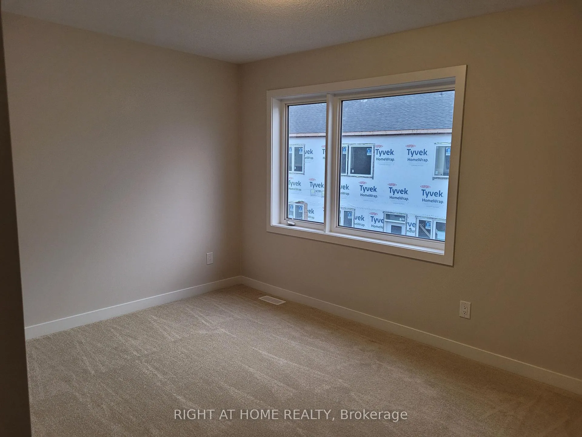 Photo 18 of 12 Focality Crescent, Ottawa, Barrhaven - Half Moon Bay — HOMEH
