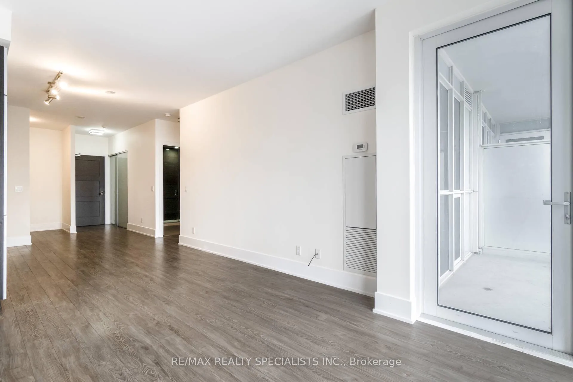 Photo 9 of Unit 3807, 300 Front Street W, Toronto, Waterfront Communities — HOMEH