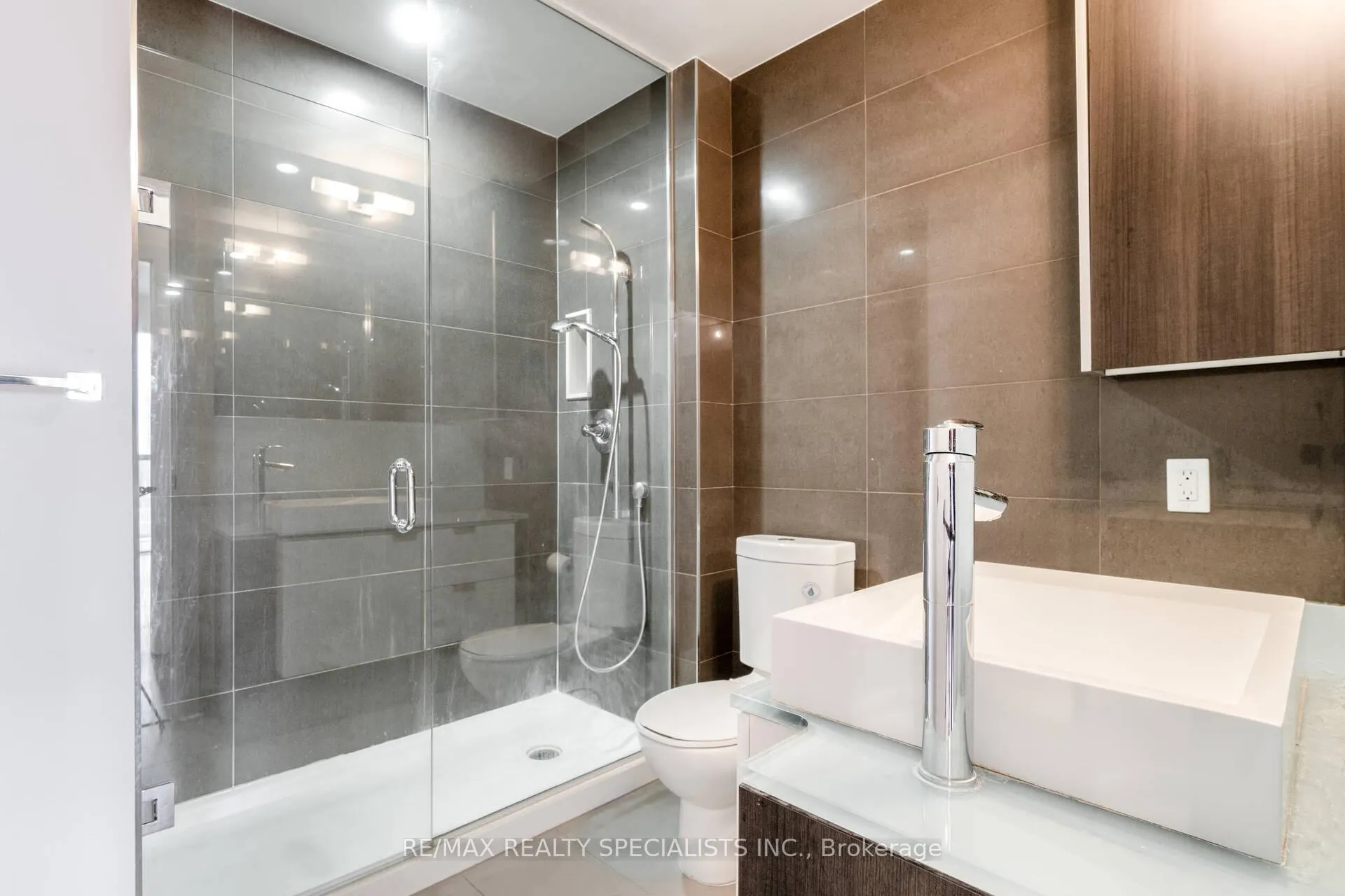 Photo 17 of Unit 3807, 300 Front Street W, Toronto, Waterfront Communities — HOMEH