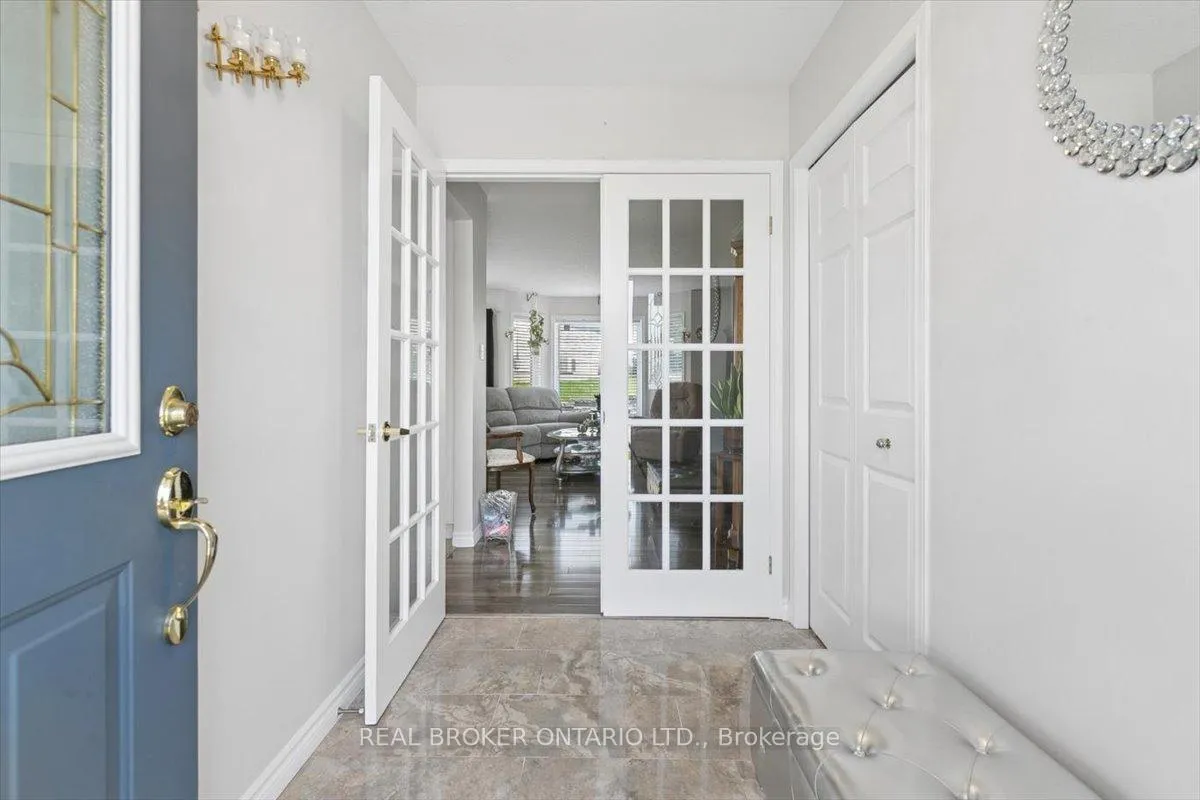 Photo 2 of 17 Greenfield Place, Wilmot — HOMEH