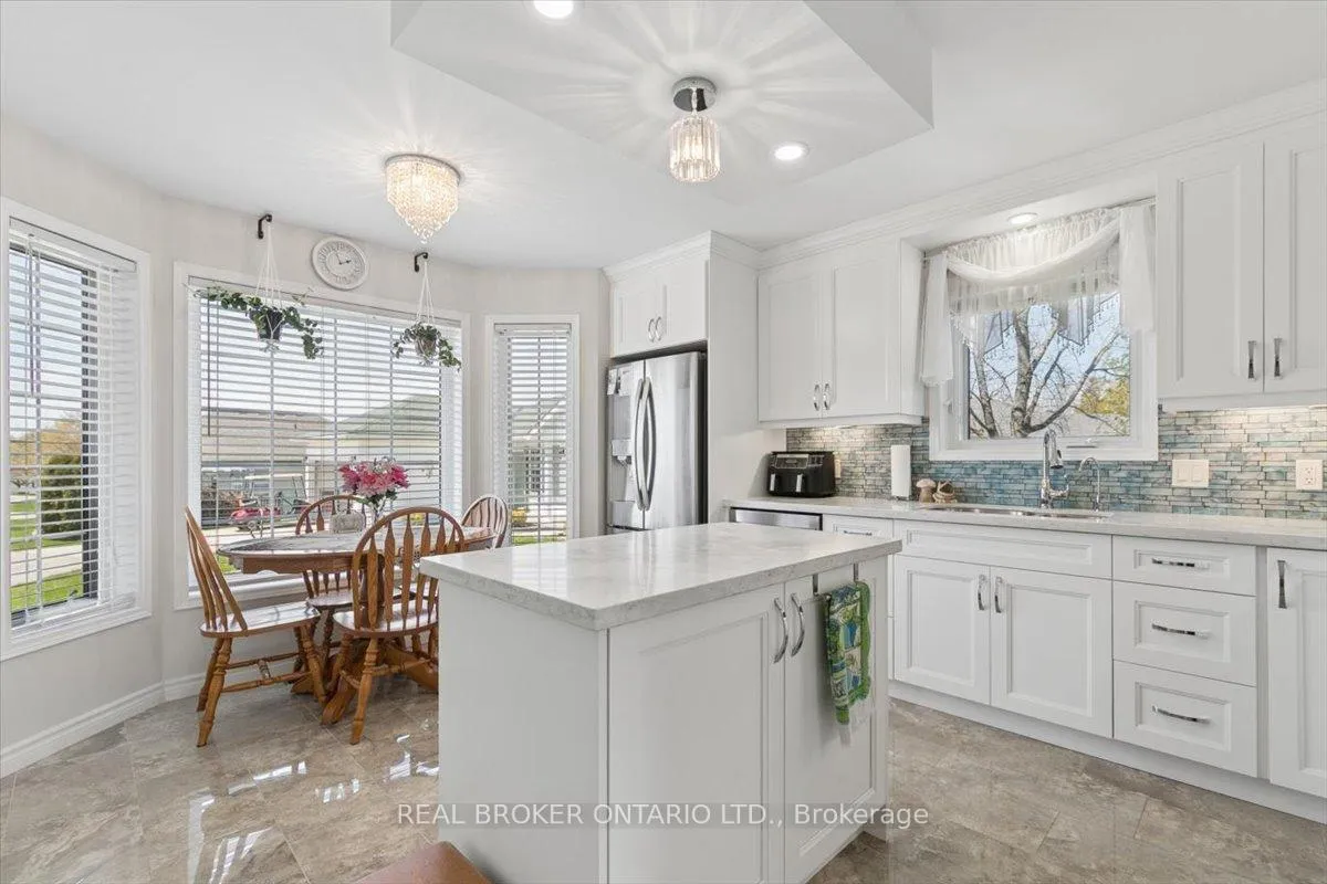 Photo 14 of 17 Greenfield Place, Wilmot — HOMEH