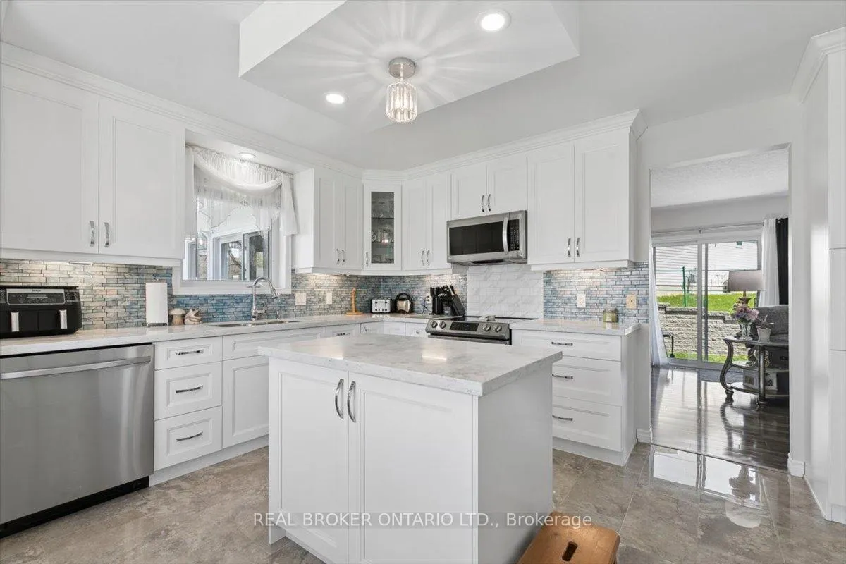 Photo 16 of 17 Greenfield Place, Wilmot — HOMEH