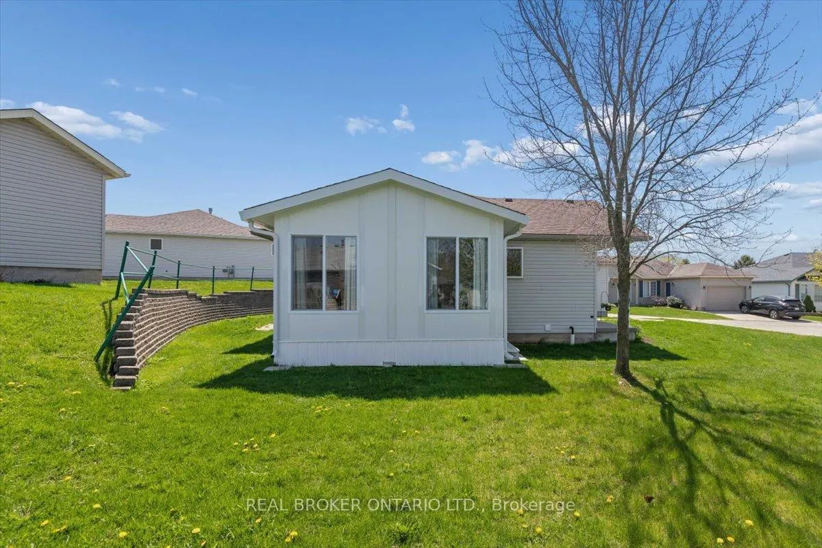 Photo 26 of 17 Greenfield Place, Wilmot — HOMEH