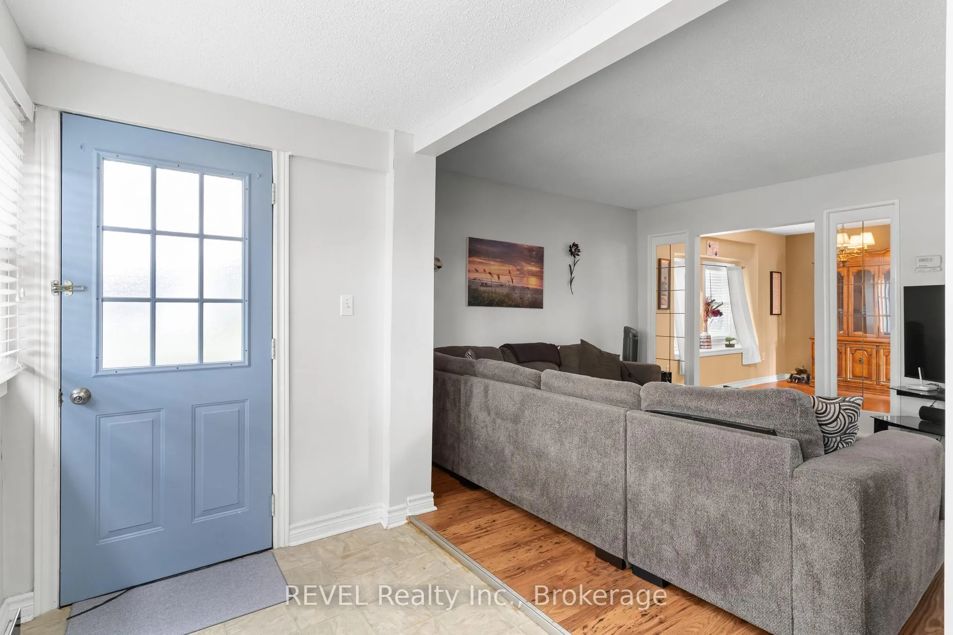 Photo 4 of 32 Bay Avenue, Welland, Dain City — HOMEH