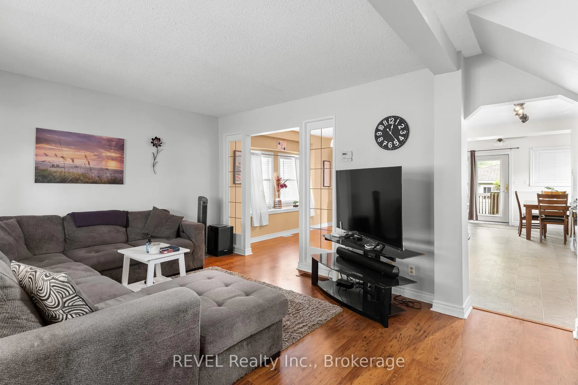 Photo 6 of 32 Bay Avenue, Welland, Dain City — HOMEH