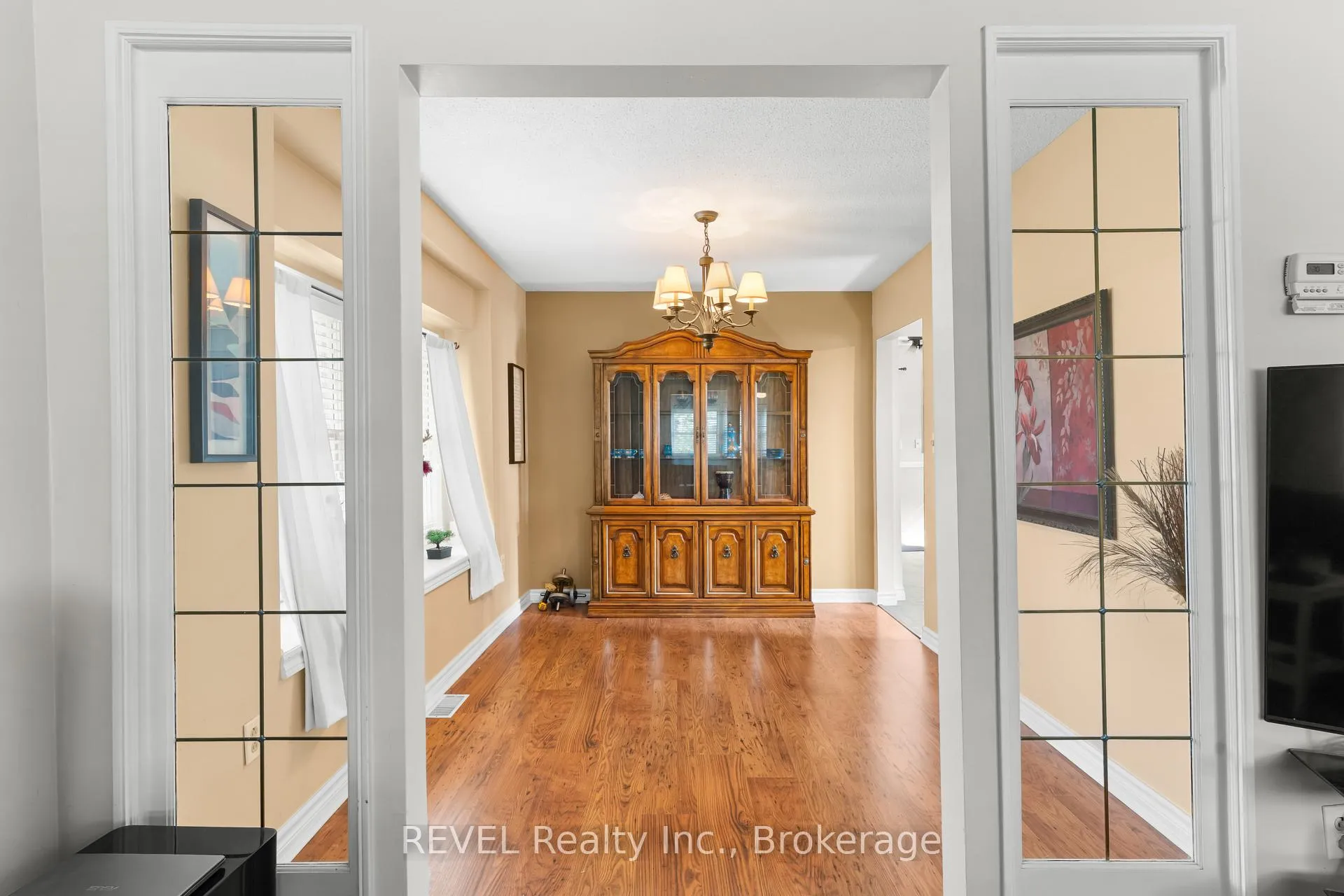 Photo 7 of 32 Bay Avenue, Welland, Dain City — HOMEH