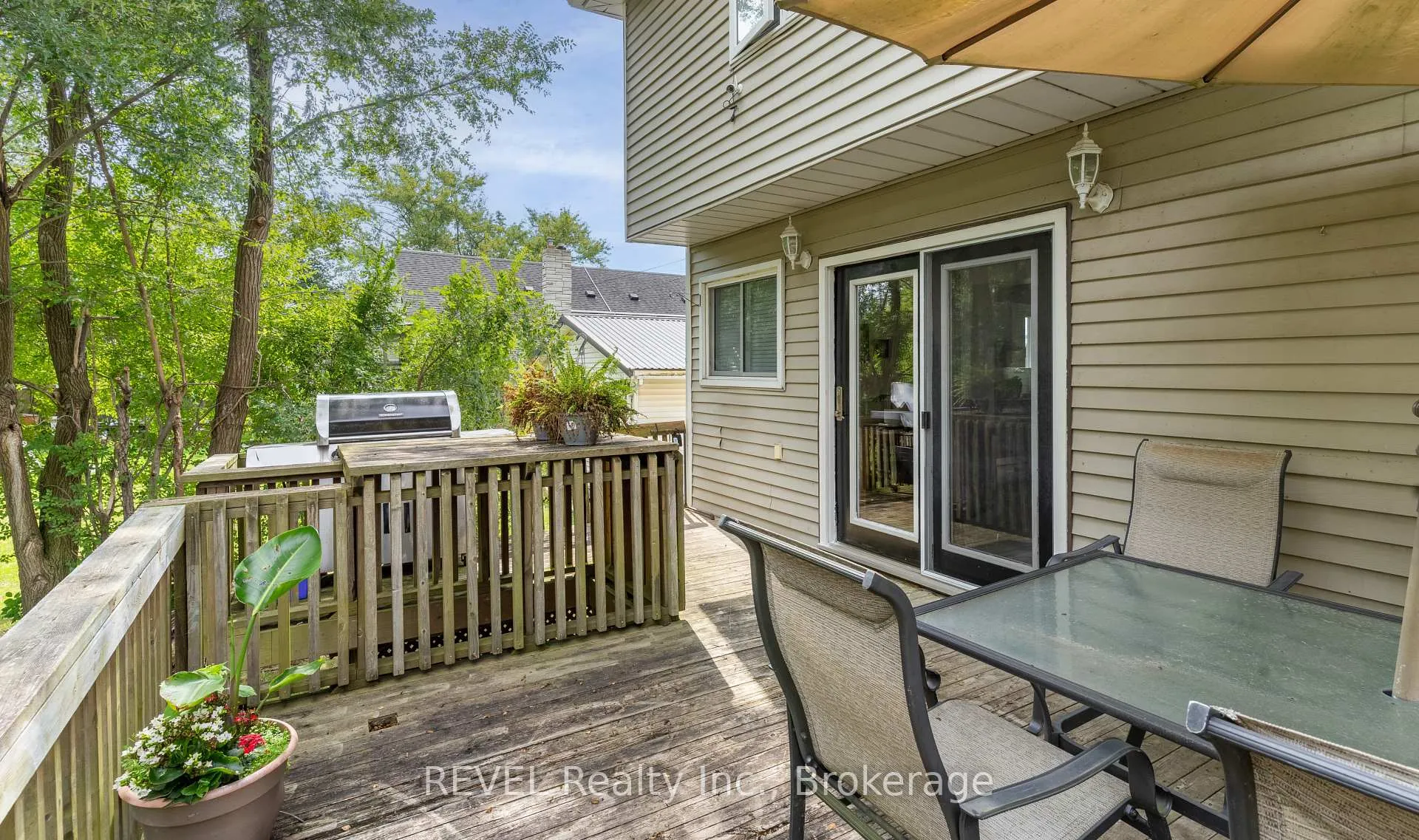 Photo 20 of 32 Bay Avenue, Welland, Dain City — HOMEH