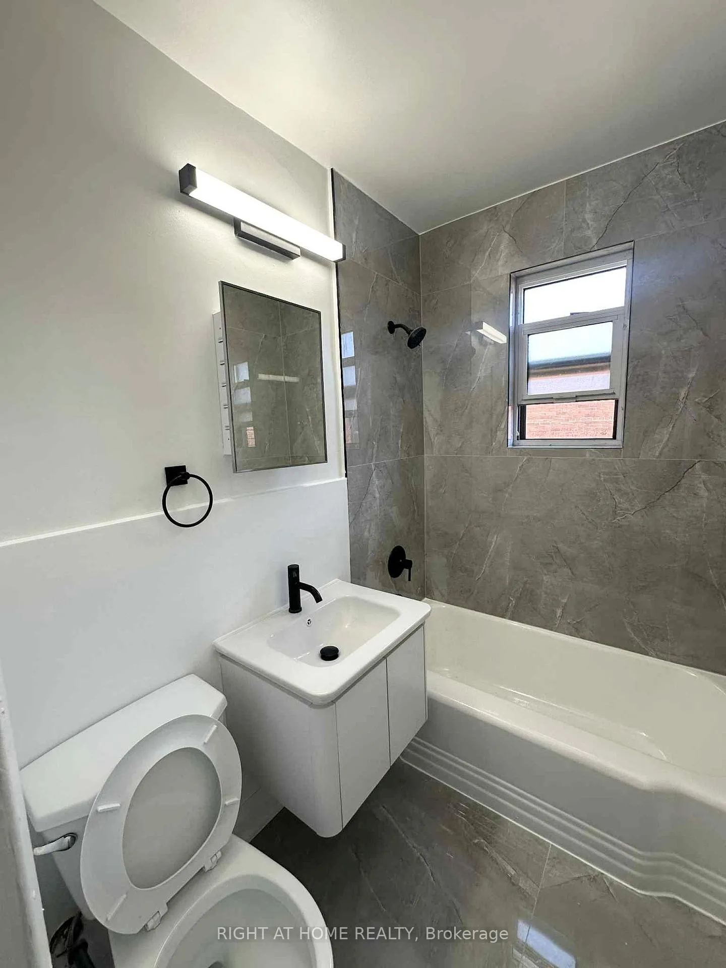Photo 4 of Unit 3, 155 Stinson Street, Hamilton, Stinson — HOMEH