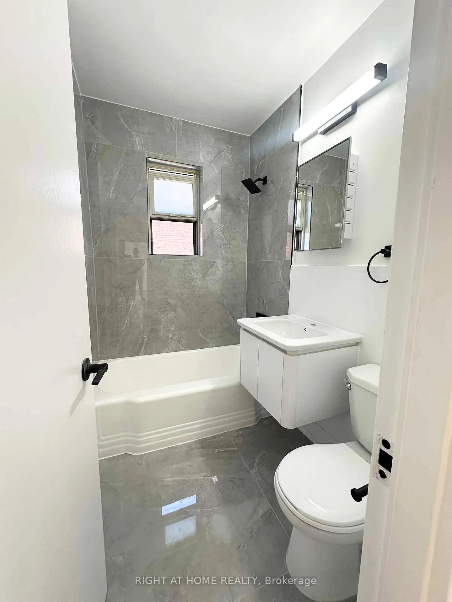 Photo 5 of Unit 3, 155 Stinson Street, Hamilton, Stinson — HOMEH