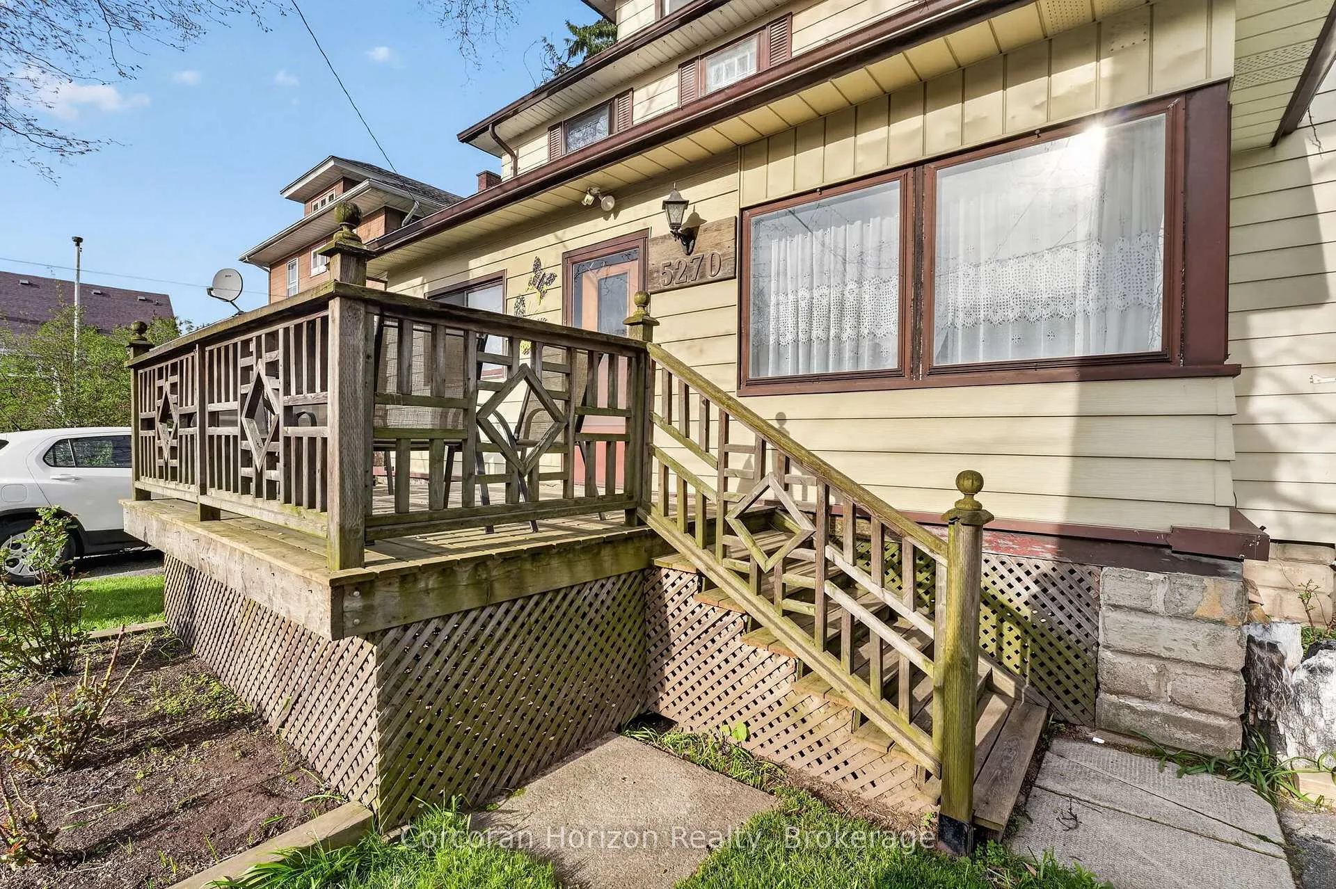 Photo 3 of 5270 Second Avenue, Niagara Falls, Cherrywood — HOMEH